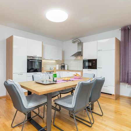 Lovely Apartment In Valbandon With Kitchen Fazana Exterior photo