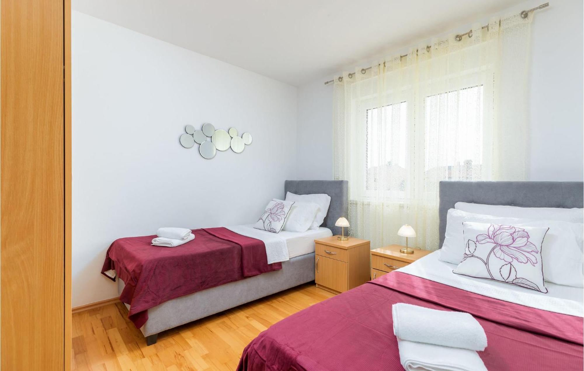 Lovely Apartment In Valbandon With Kitchen Fazana Exterior photo