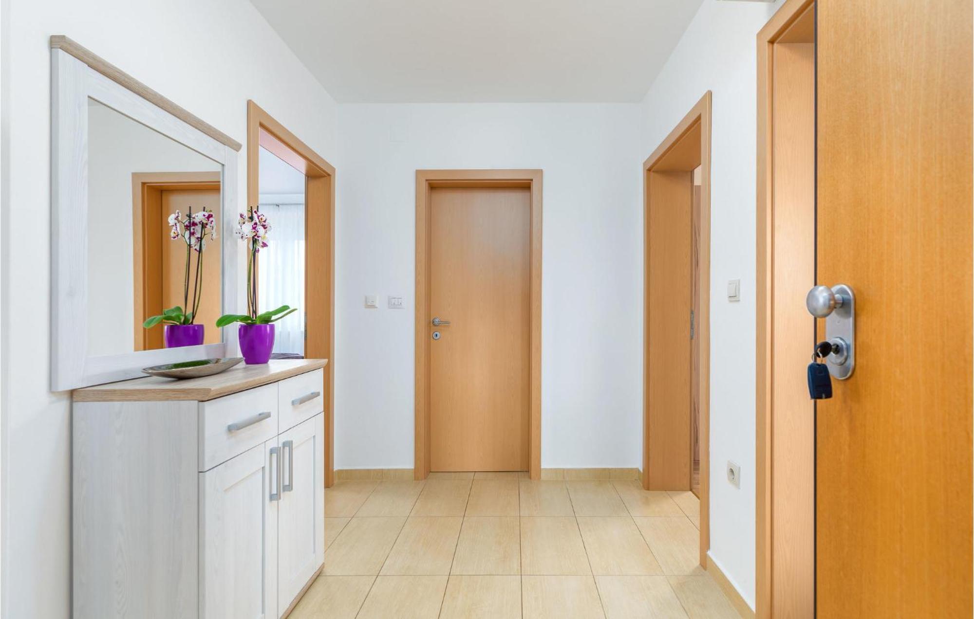 Lovely Apartment In Valbandon With Kitchen Fazana Exterior photo