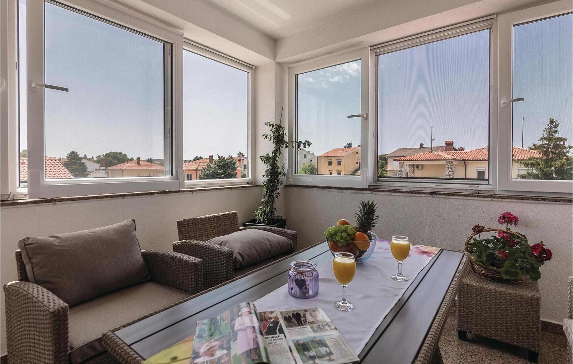 Lovely Apartment In Valbandon With Kitchen Fazana Exterior photo