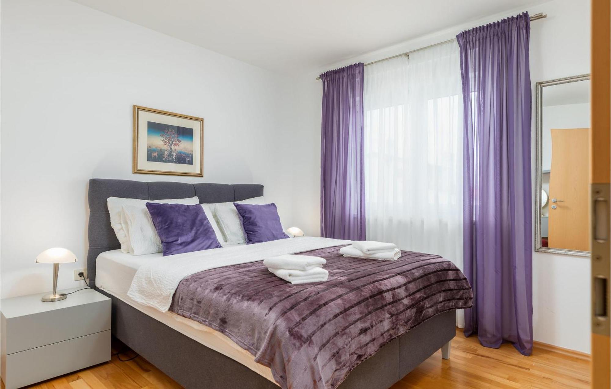 Lovely Apartment In Valbandon With Kitchen Fazana Exterior photo